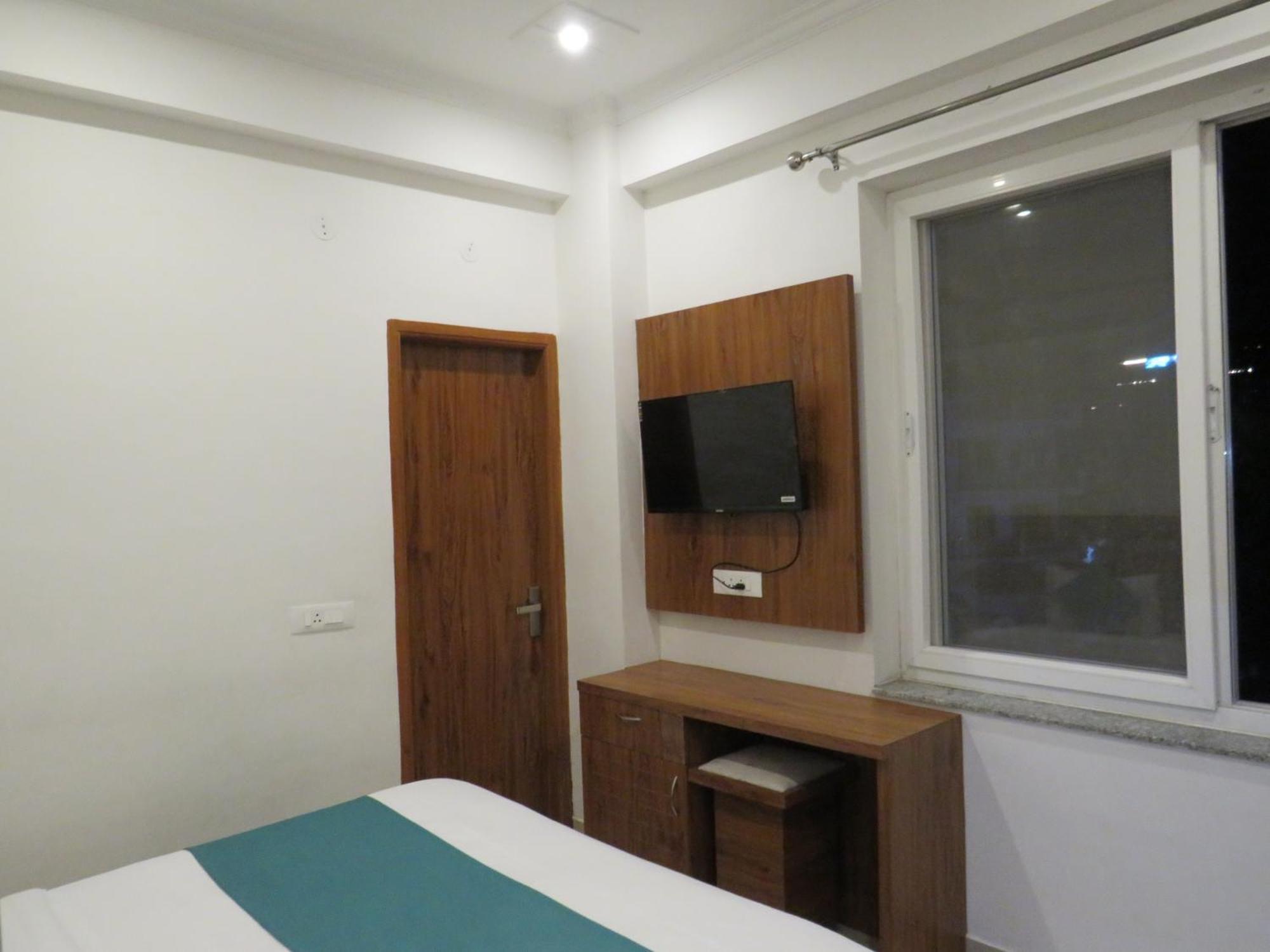 Hotel Namami Tapovan Rishīkesh Buitenkant foto