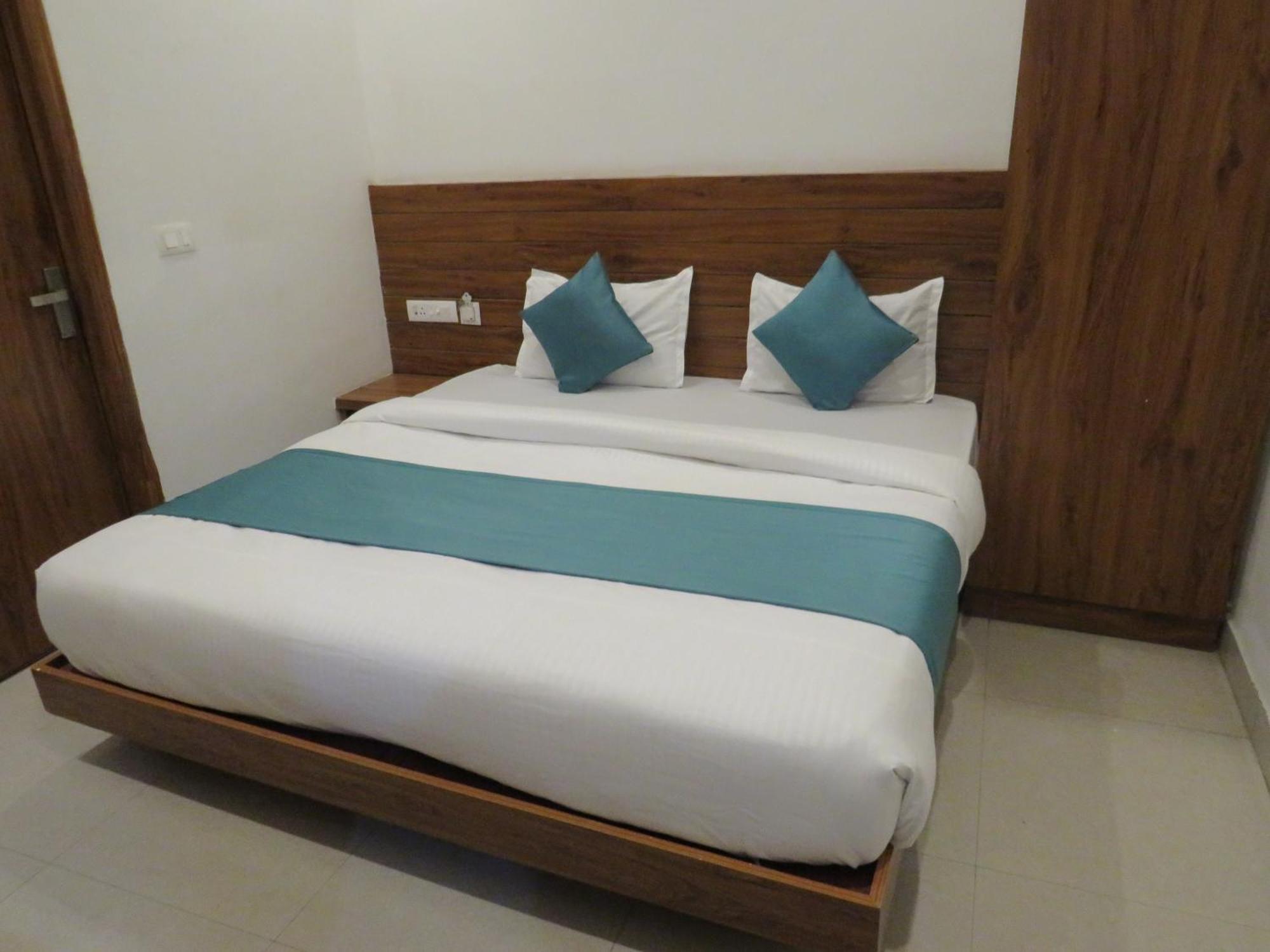 Hotel Namami Tapovan Rishīkesh Buitenkant foto